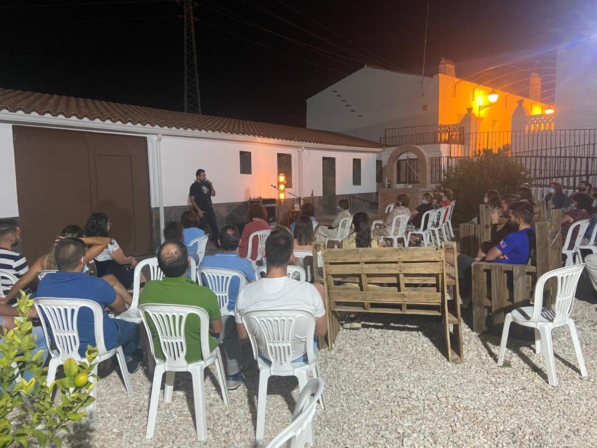 Complejo Rural Rincon Del Paraiso Valencia del Mombuey Bagian luar foto