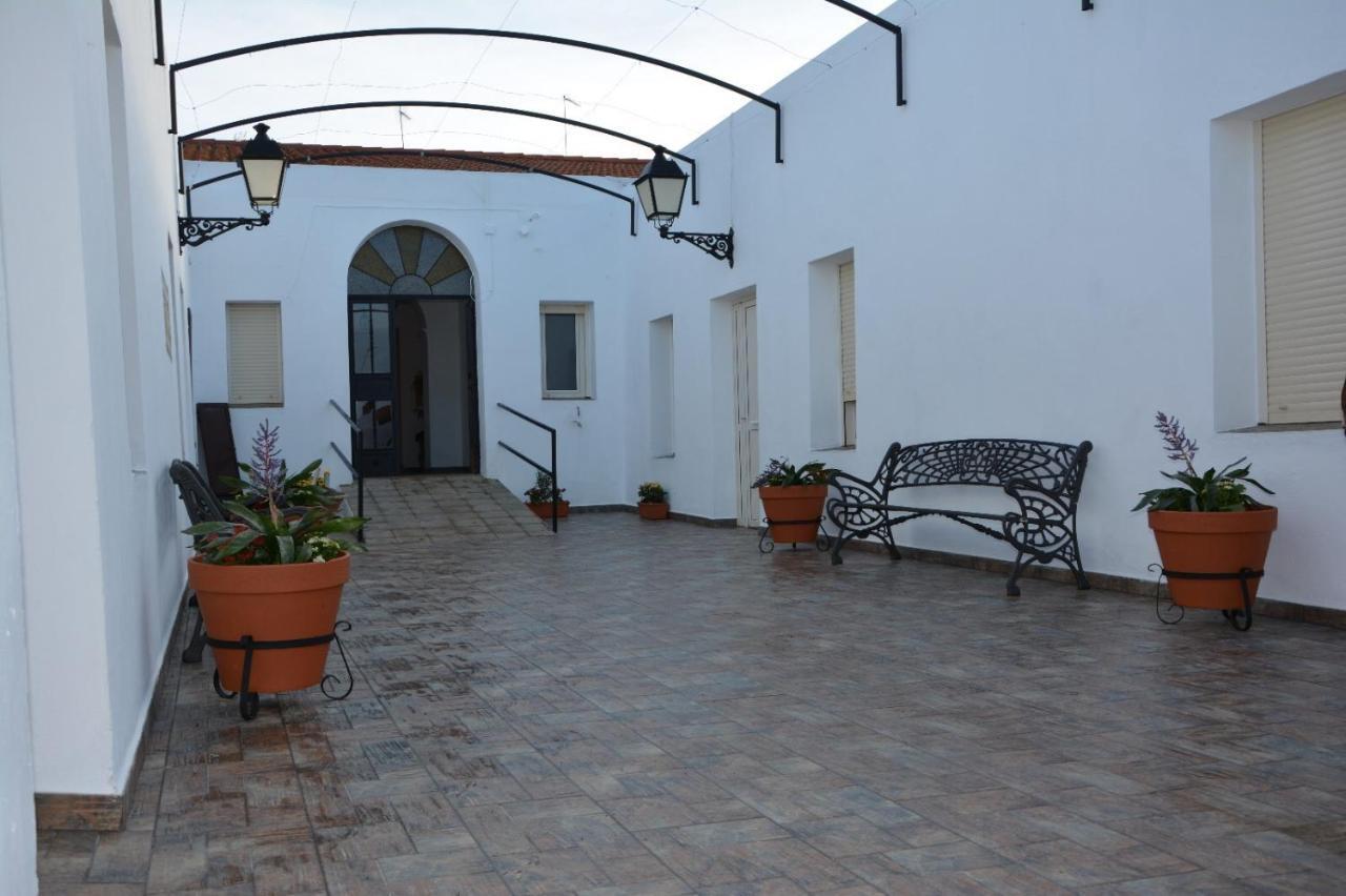 Complejo Rural Rincon Del Paraiso Valencia del Mombuey Bagian luar foto